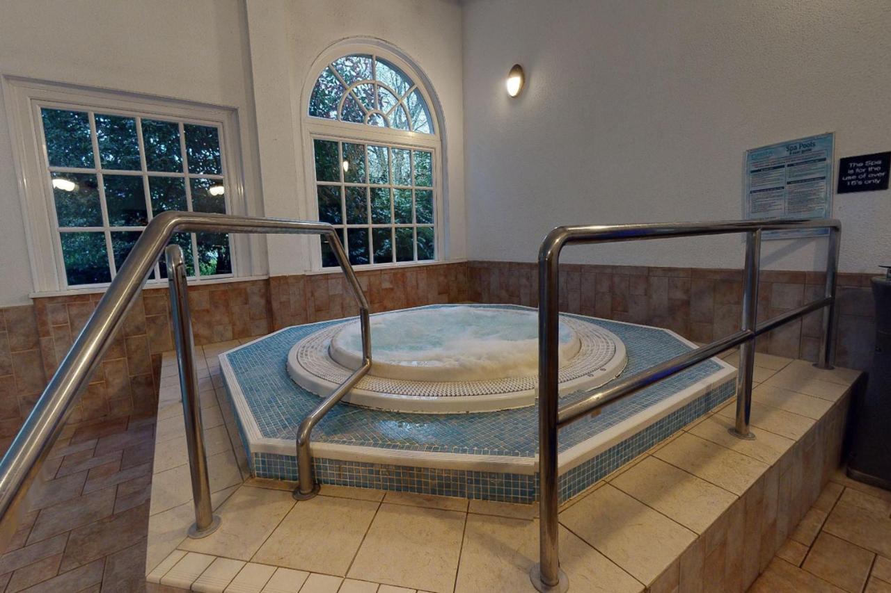 Ewloe Village Hotel Chester St David'S מראה חיצוני תמונה