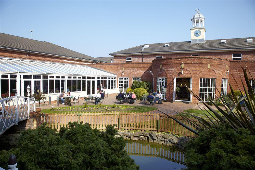 Ewloe Village Hotel Chester St David'S מראה חיצוני תמונה