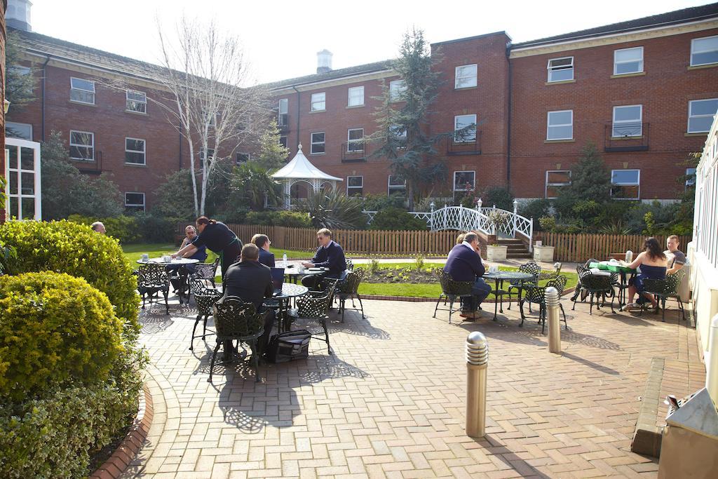 Ewloe Village Hotel Chester St David'S מראה חיצוני תמונה